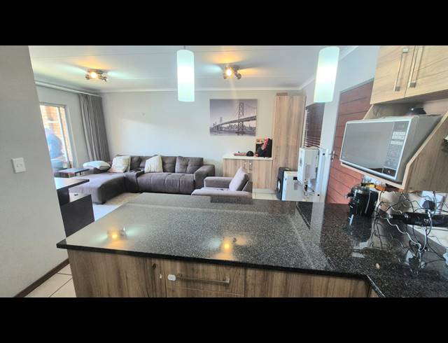 2 BEDROOM APARTMENT FOR SALE IN NOORDWYK